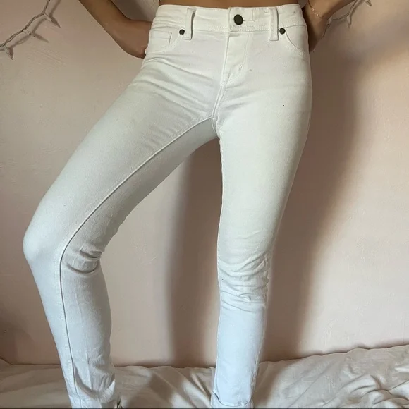 WET SEAL WHITE DENIM JEANS